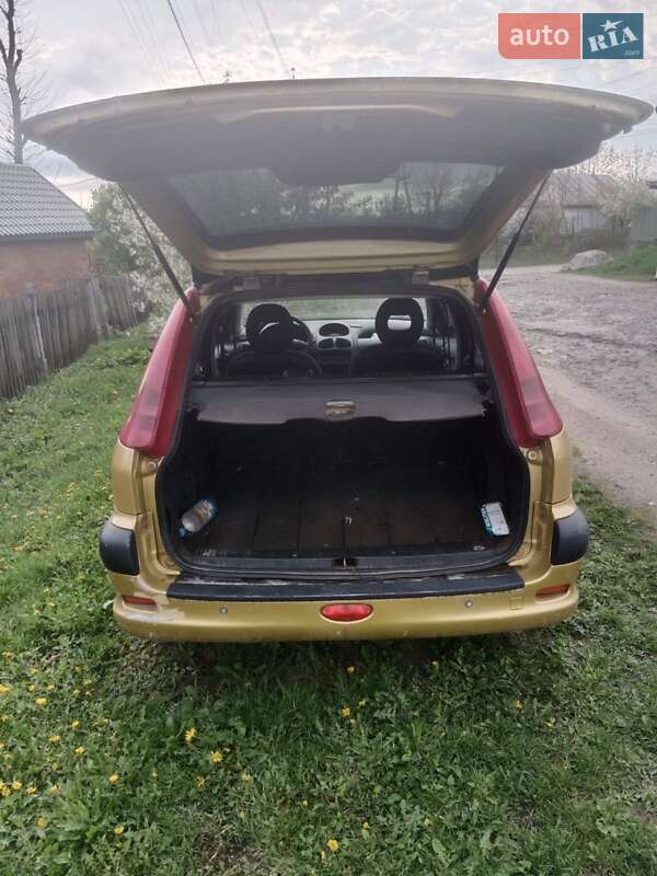Хэтчбек Peugeot 206 2002 в Хмельницком