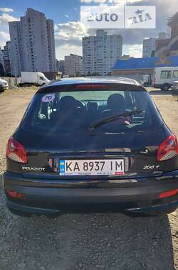 Хэтчбек Peugeot 206 2012 в Киеве