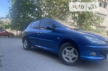 Хэтчбек Peugeot 206 2006 в Умани