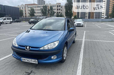 Универсал Peugeot 206 2005 в Киеве