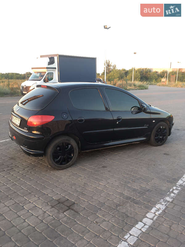 Хетчбек Peugeot 206 2007 в Покровську