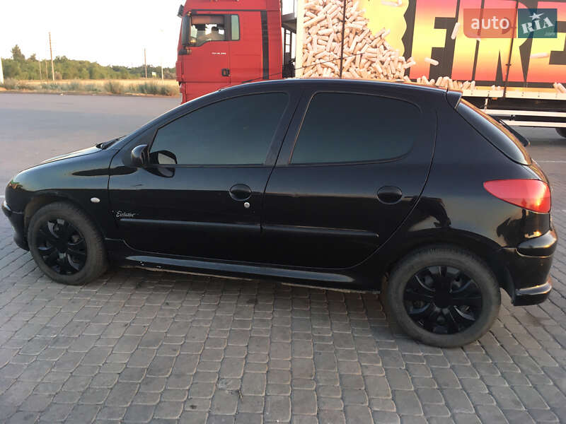 Хетчбек Peugeot 206 2007 в Покровську