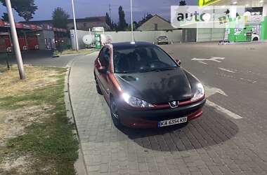 Хетчбек Peugeot 206 2005 в Києві