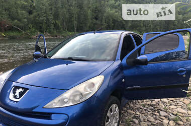 Хэтчбек Peugeot 206 2009 в Хусте