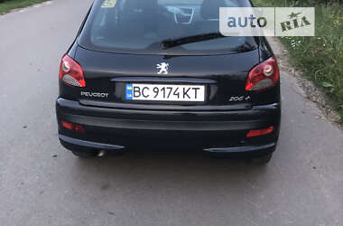 Хетчбек Peugeot 206 2010 в Самборі