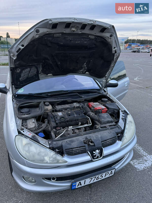 Кабриолет Peugeot 206 2003 в Киеве фото 15 Кабриолет Peugeot 206 2003 в Киеве
