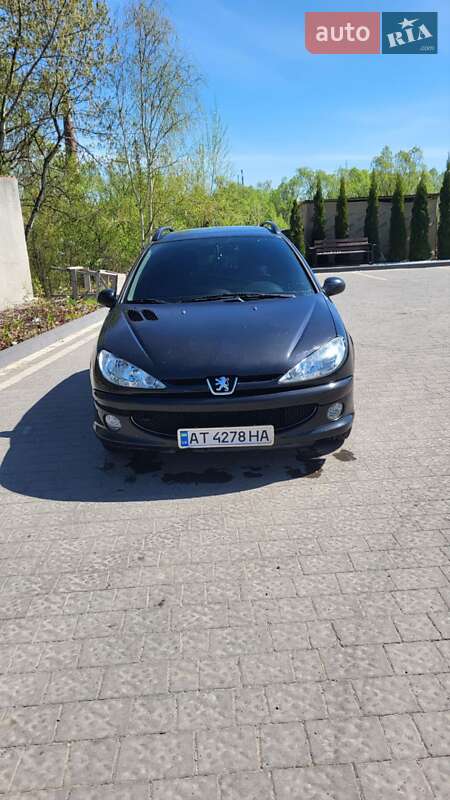 Универсал Peugeot 206 2006 в Надворной