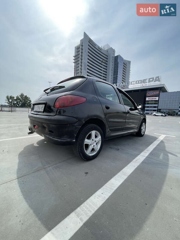 Хетчбек Peugeot 206 2008 в Києві