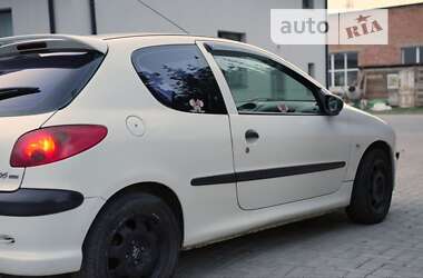 Хетчбек Peugeot 206 2004 в Львові