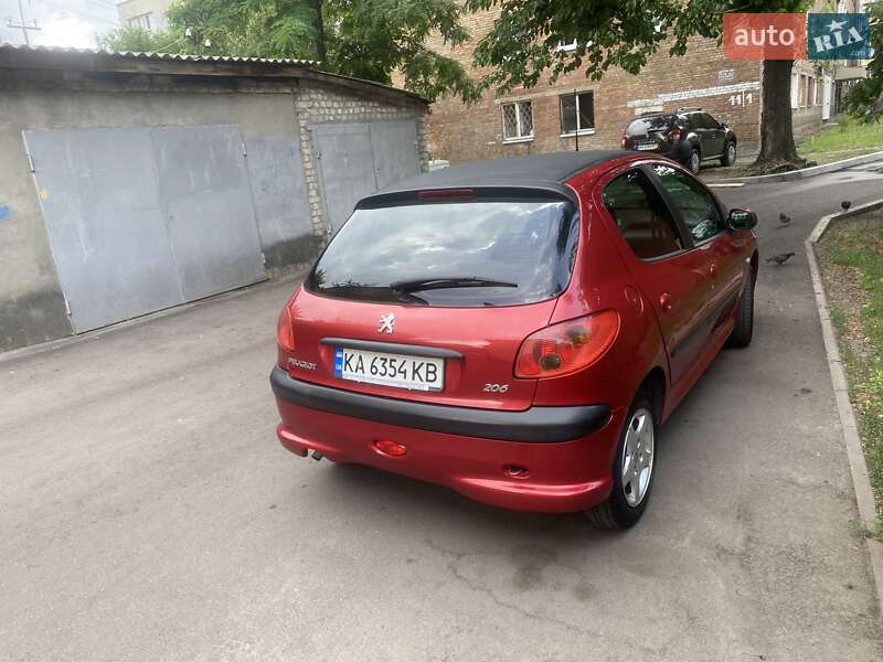 Хэтчбек Peugeot 206 2005 в Киеве
