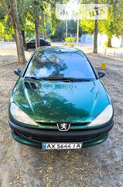 Хэтчбек Peugeot 206 2002 в Харькове