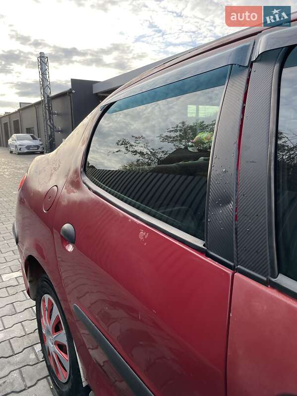 Седан Peugeot 206 2009 в Полтаве