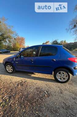 Хетчбек Peugeot 206 2003 в Вінниці