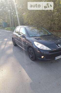 Хэтчбек Peugeot 206 2011 в Бердичеве