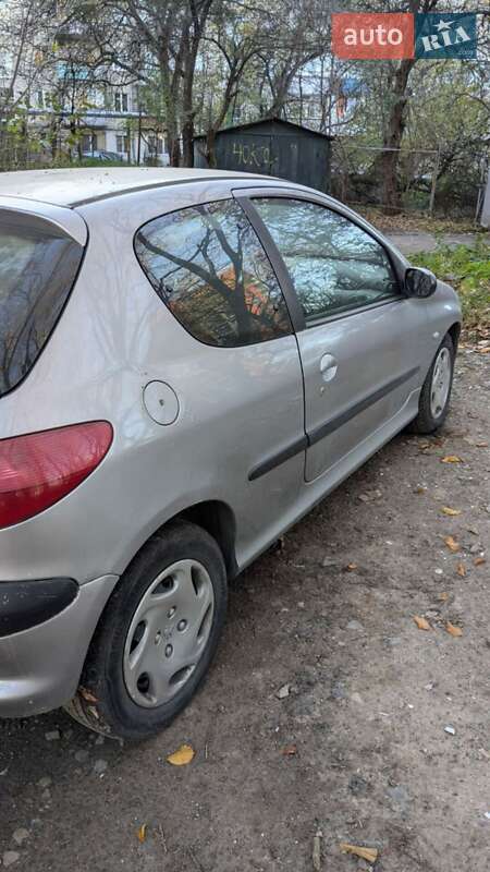 Хетчбек Peugeot 206 2003 в Львові