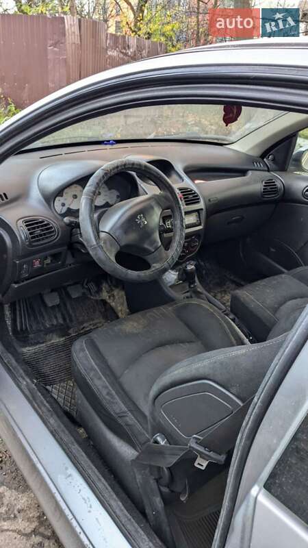 Хетчбек Peugeot 206 2003 в Львові