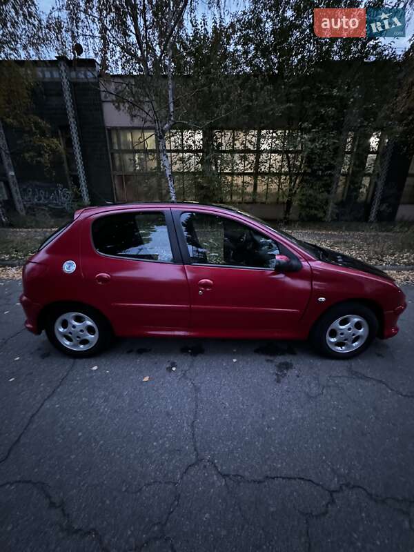 Хэтчбек Peugeot 206 2006 в Киеве фото 2 Хэтчбек Peugeot 206 2006 в Киеве