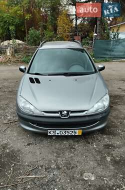 Хэтчбек Peugeot 206 2002 в Запорожье