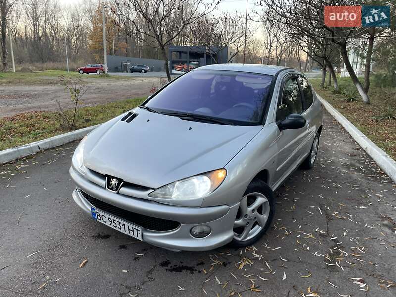 Хетчбек Peugeot 206 2003 в Дрогобичі