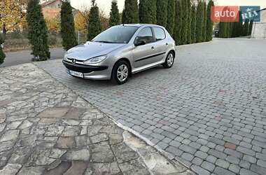 Хэтчбек Peugeot 206 2000 в Дружбе