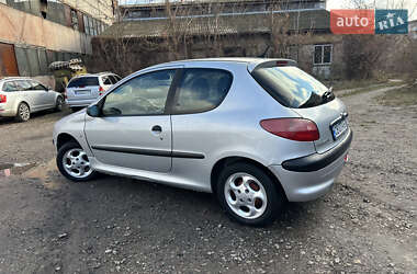 Хетчбек Peugeot 206 2002 в Ніжині