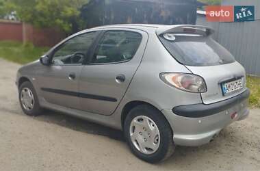 Хетчбек Peugeot 206 2002 в Житомирі