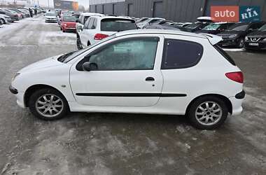 Хэтчбек Peugeot 206 2004 в Львове