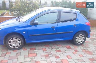 Хэтчбек Peugeot 206 2006 в Тараще