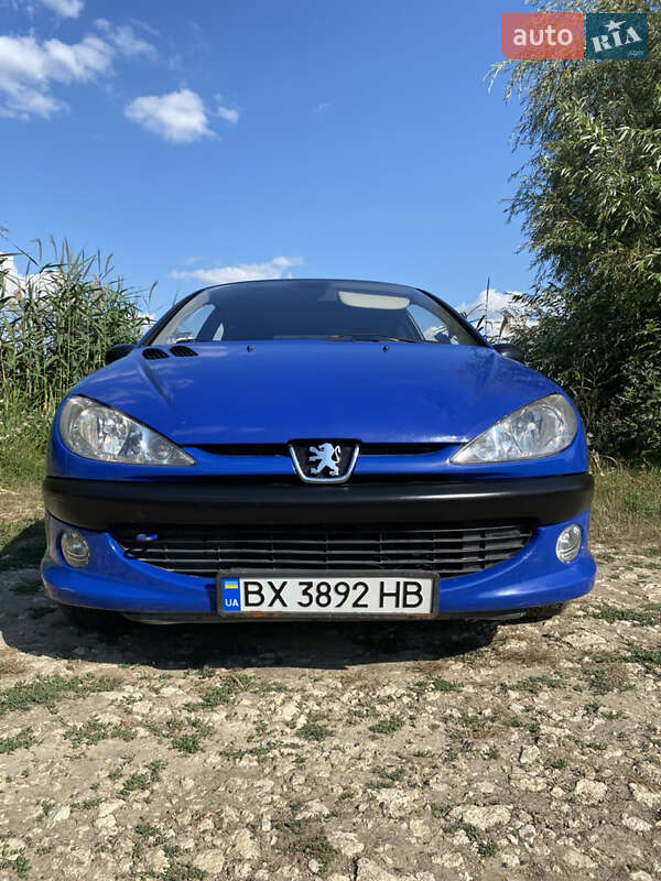 Хэтчбек Peugeot 206 2001 в Чемеровцах фото 4 Хэтчбек Peugeot 206 2001 в Чемеровцах