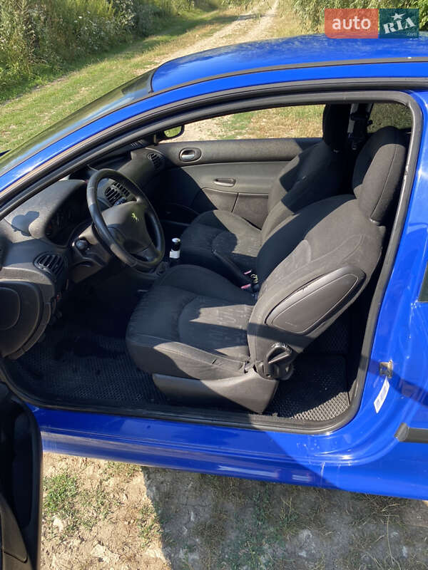 Хэтчбек Peugeot 206 2001 в Чемеровцах фото 7 Хэтчбек Peugeot 206 2001 в Чемеровцах