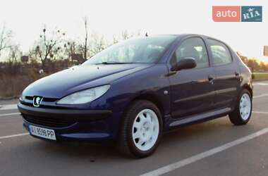 Хетчбек Peugeot 206 2001 в Ірпені