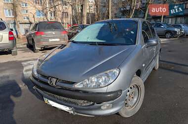 Хетчбек Peugeot 206 2007 в Дніпрі