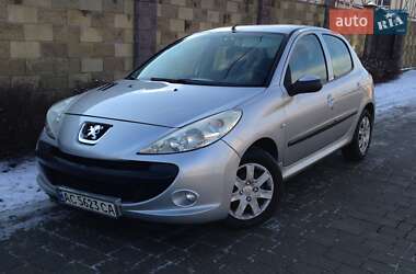 Хэтчбек Peugeot 206 2011 в Луцке