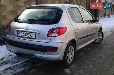 Хэтчбек Peugeot 206 2011 в Луцке