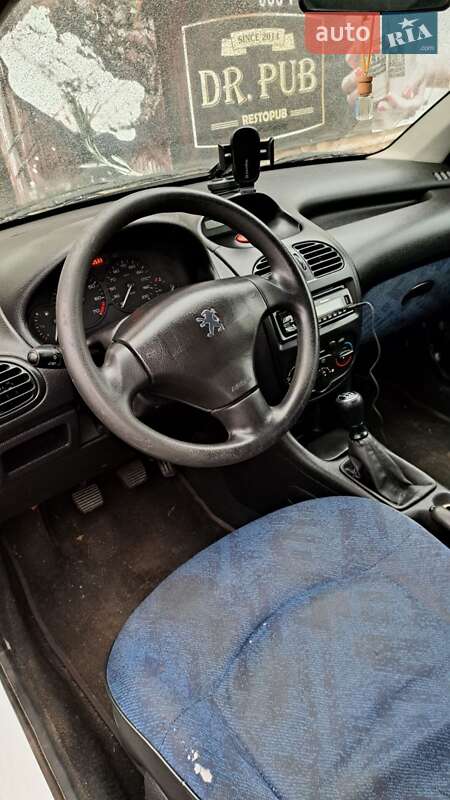 Хетчбек Peugeot 206 2002 в Борисполі