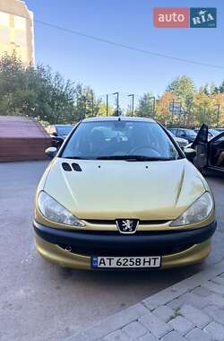 Хэтчбек Peugeot 206 2003 в Ивано-Франковске