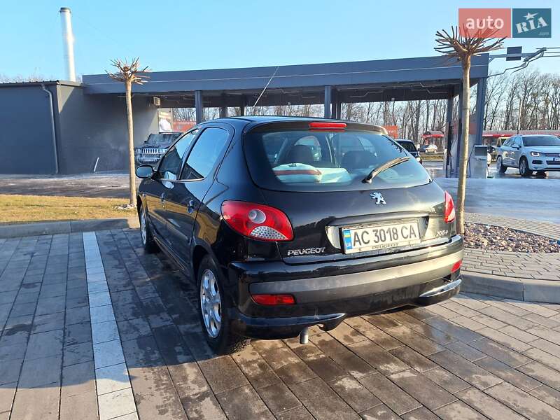 Хетчбек Peugeot 206 2011 в Луцьку