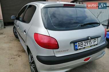 Хэтчбек Peugeot 206 2003 в Виннице