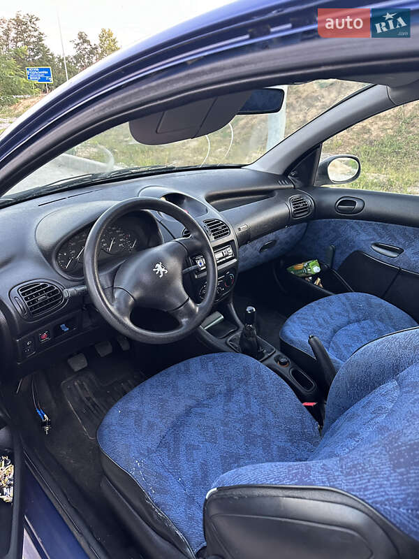 Хетчбек Peugeot 206 2000 в Жмеринці