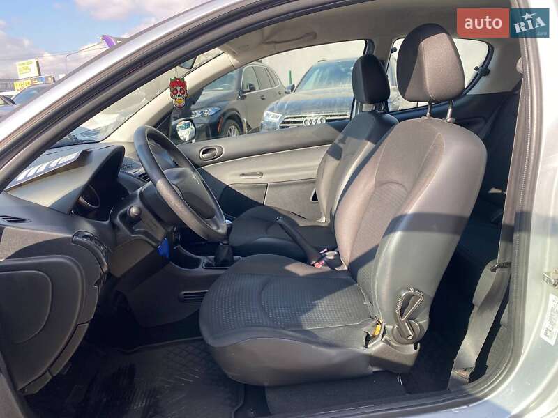 Хетчбек Peugeot 206 2011 в Львові фото 16 Хетчбек Peugeot 206 2011 в Львові