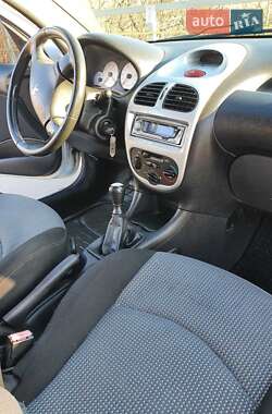 Хэтчбек Peugeot 206 2004 в Одессе