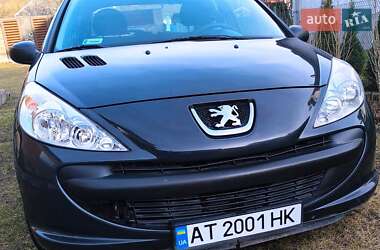 Хэтчбек Peugeot 206 2011 в Галиче