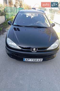 Хетчбек Peugeot 206 2002 в 