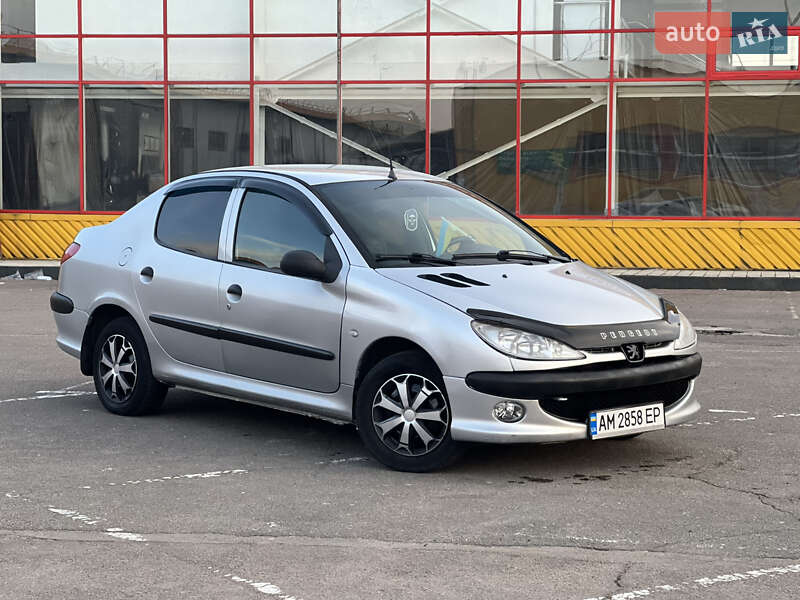 Седан Peugeot 206 2007 в 