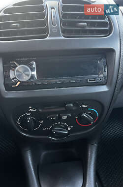 Седан Peugeot 206 2007 в 
