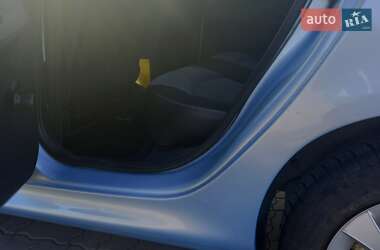 Хэтчбек Peugeot 206 2006 в 