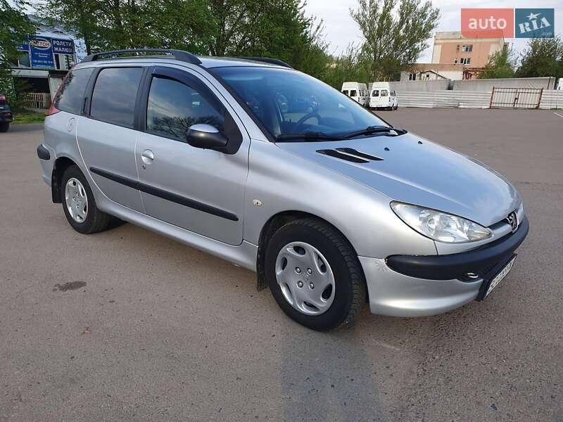 Универсал Peugeot 206 2005 в 