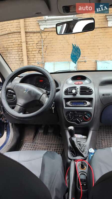 Хэтчбек Peugeot 206 2006 в Киеве