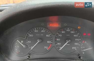 Хетчбек Peugeot 206 2006 в 