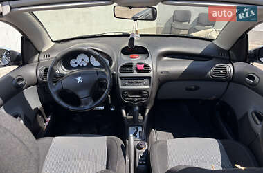Кабріолет Peugeot 206 2002 в 